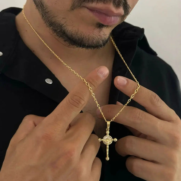 Cadena De Caballero De Tejido Aros + Dije De Crucifijo Cristal