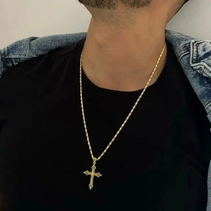 Cadena De Caballero De Tejido Caracol + Dije De Cruz