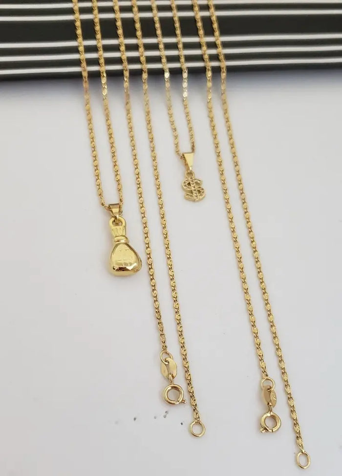 Cadenas De Parejas De Tejido Caracol De 1mm De Grosor + Dijes De Bolsa De Dinero y Signo De Dinero. (Cadena De Dama De 40cm, Cadena De Caballero De 50cm)