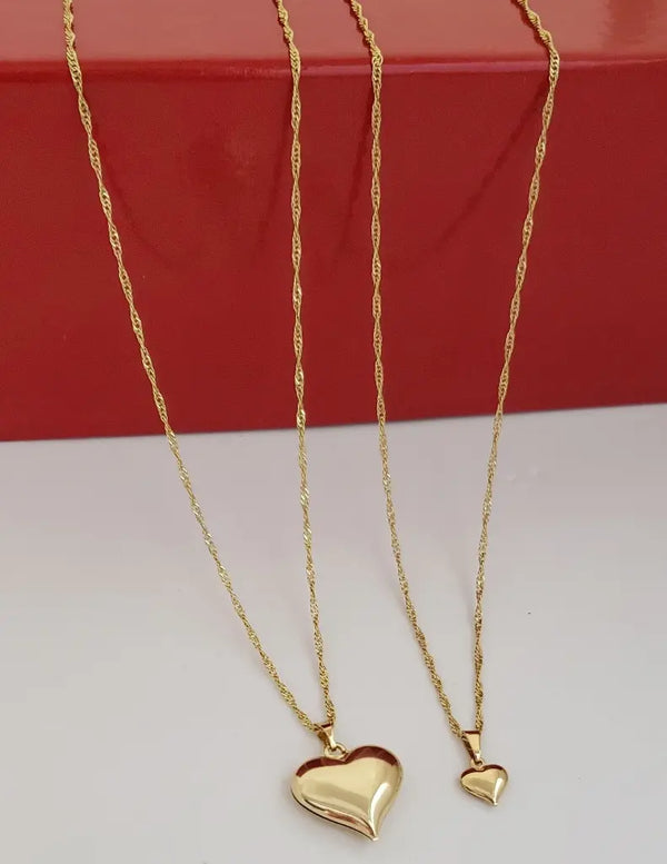 Cadenas De Parejas De Tejido Singapur De 1mm De Grosor + Dijes De Corazón. (Cadena De Dama De 40cm, Cadena De Caballero De 50cm)