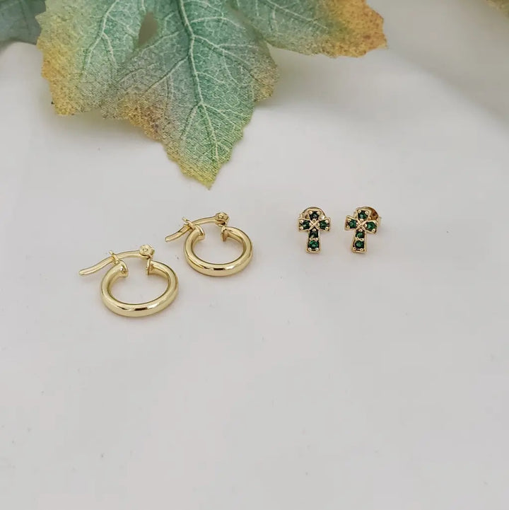Conjunto De Dama Con Topos De Cruz Y Candongas De 14mm 