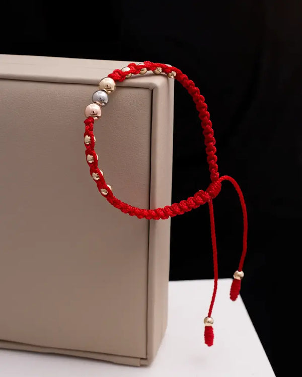 Manilla De Tejido Macramé Con Balines Tres Oros